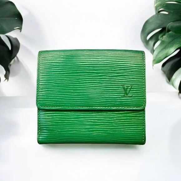 Louis Vuitton Epi Elise Green Leather Wallet with COA - Picture 4 of 17